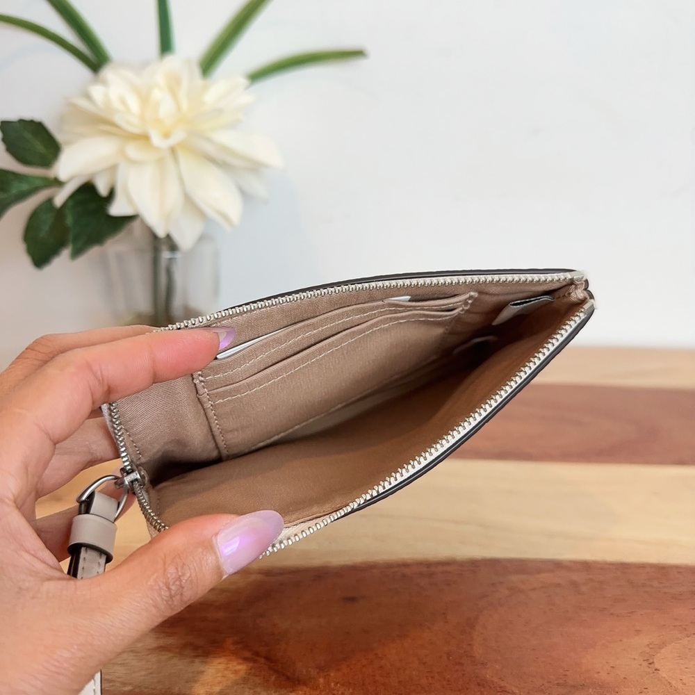 NWT Coach‎ Corner Zip Wristlet With Butterfly Print - Picture 4 of 5